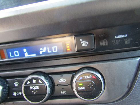 Used 2017 Toyota Tacoma TRD Sport w/ Premium & Technology Package image 30