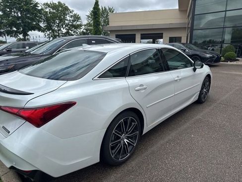 Used 2019 Toyota Avalon Touring w/ Advanced Safety Package FWD image 7