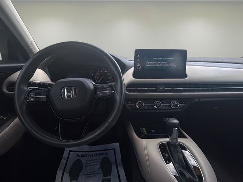 Used 2024 Honda HR-V EX-L image 10