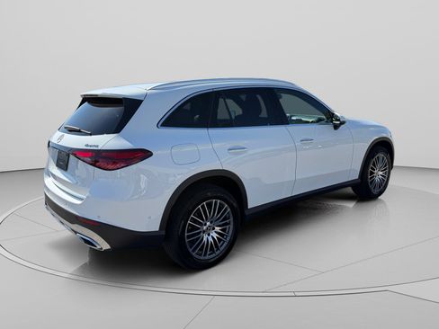 Used 2026 Mercedes-Benz GLC 300 4MATIC image 5