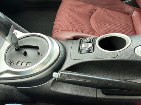 Used 2010 Nissan 370Z Touring RWD image 24