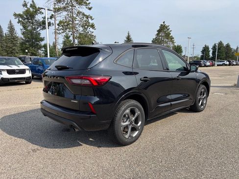 Used 2024 Ford Escape ST-Line w/ Tech Pack #1 AWD/4WD image 3