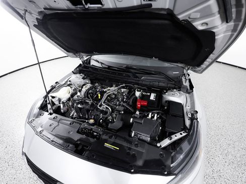 Used 2023 Nissan Altima 2.5 SV FWD image 12