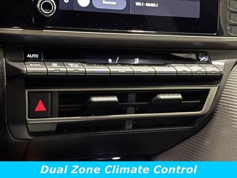 Used 2025 Toyota Camry XSE image 10