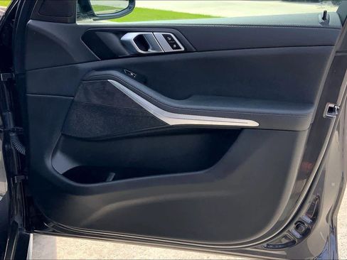 Used 2022 BMW X5 sDrive40i w/ Premium Package image 23