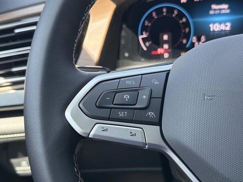 New 2026 Volkswagen Atlas SE FWD image 18