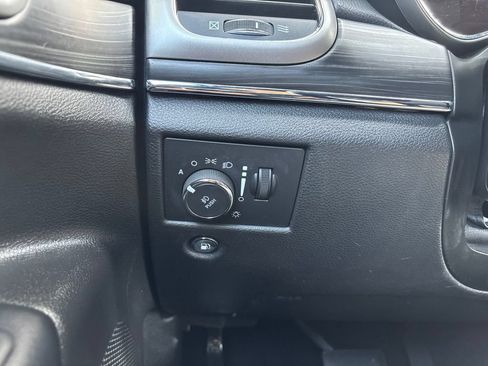 Used 2019 Jeep Grand Cherokee Limited w/ Luxury Group II RWD image 37