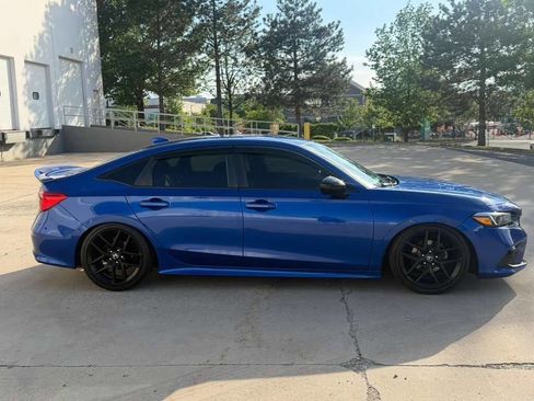 Used 2022 Honda Civic Sport image 2