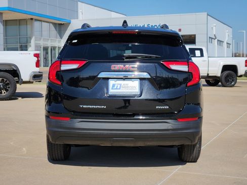 Used 2022 GMC Terrain SLE w/ Driver Convenience Package AWD/4WD image 8