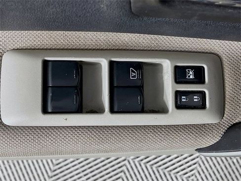 Used 2015 Nissan Rogue S w/ Convenience Package image 18