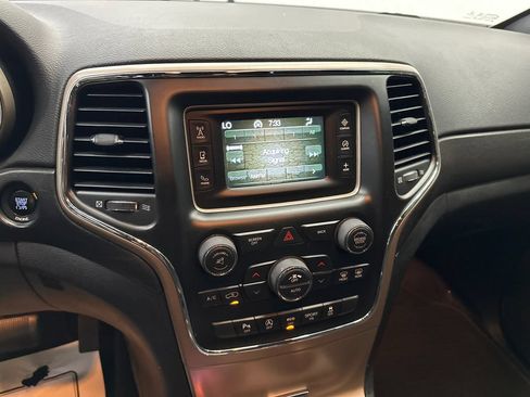 Used 2016 Jeep Grand Cherokee Laredo w/ Quick Order Package 23E RWD image 28