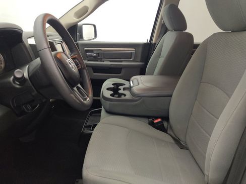 Used 2019 RAM 1500 Classic SLT RWD image 17