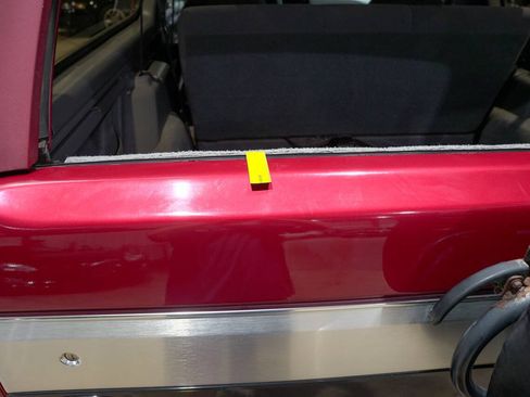 Used 1995 Ford Bronco XLT AWD/4WD image 31