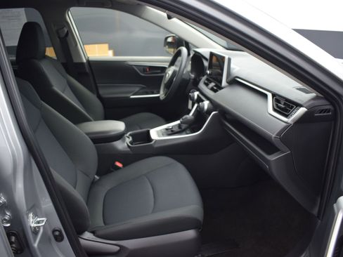 Used 2025 Toyota RAV4 LE image 10