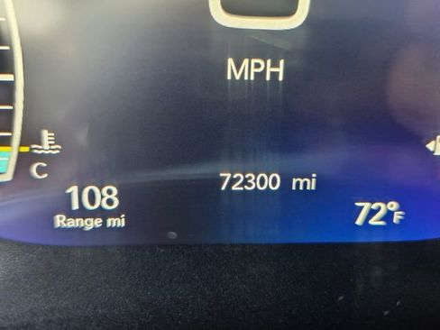 Used 2022 Chrysler Pacifica Touring-L image 30