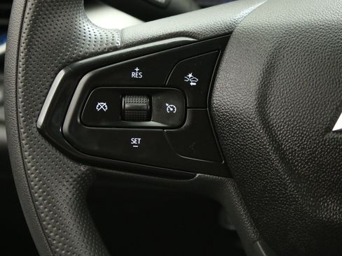 Certified 2025 Chevrolet Trax LS FWD image 14