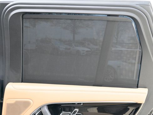 Used 2023 Land Rover Range Rover SE image 56