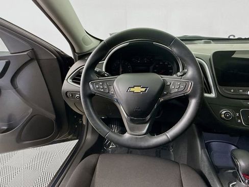 Used 2023 Chevrolet Malibu RS FWD image 13