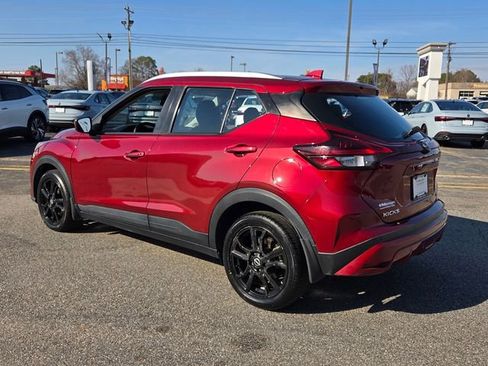 Used 2022 Nissan Kicks SV image 9