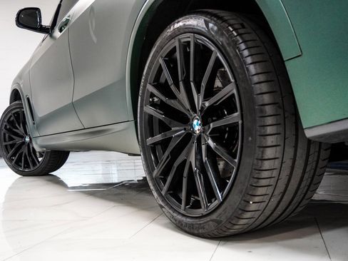 Used 2020 BMW X5 M50i w/ Premium Package image 10