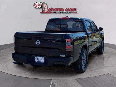 Used 2026 Nissan Frontier SV RWD image 5