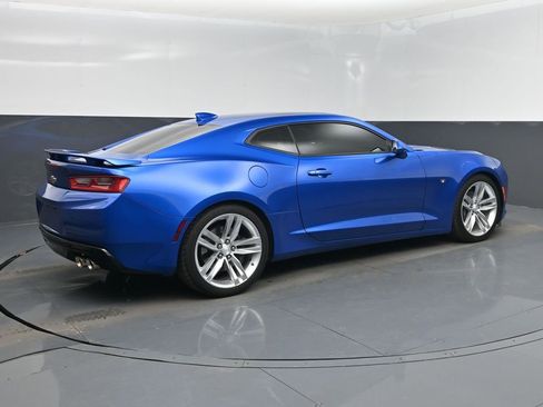 Used 2018 Chevrolet Camaro SS image 3