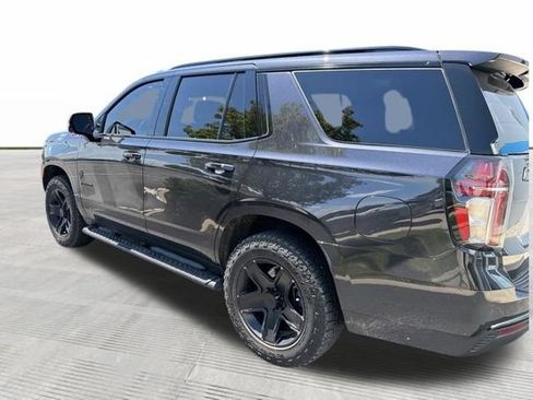 Used 2023 Chevrolet Tahoe Z71 w/ Luxury Package AWD/4WD image 3