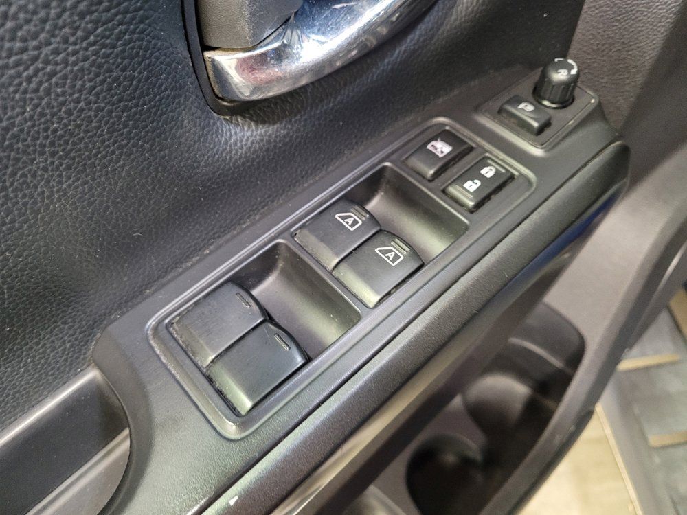 Used 2021 Nissan Titan PRO-4X w/ Pro-4x Convenience Package AWD/4WD image 27