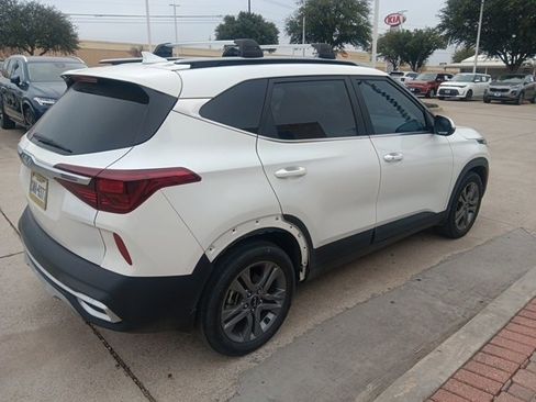 Certified 2023 Kia Seltos S image 5
