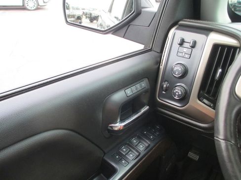 Used 2017 GMC Sierra 1500 Denali w/ Denali Ultimate Package AWD/4WD image 32