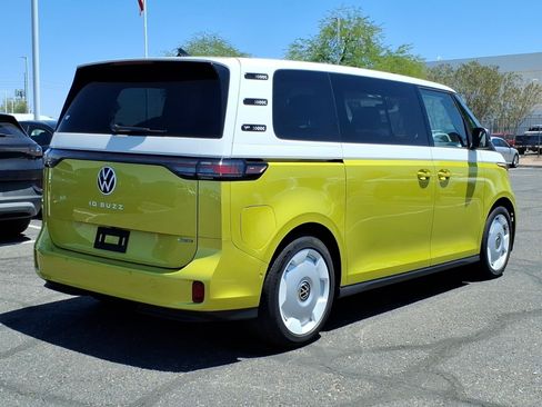 New 2025 Volkswagen ID. Buzz 1st Edition AWD/4WD image 5