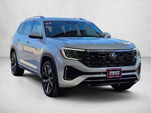 Used 2025 Volkswagen Atlas SEL Premium R-Line AWD/4WD image 3