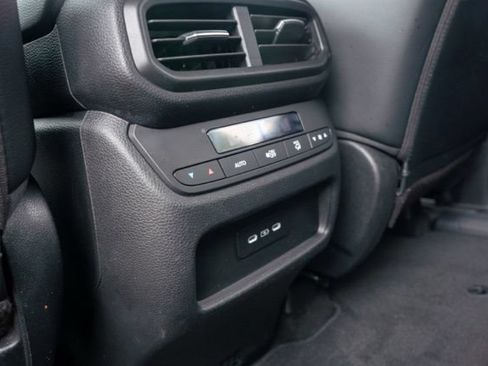 Used 2025 Honda Pilot Touring image 20