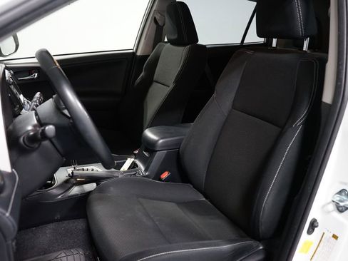 Used 2018 Toyota RAV4 XLE image 6