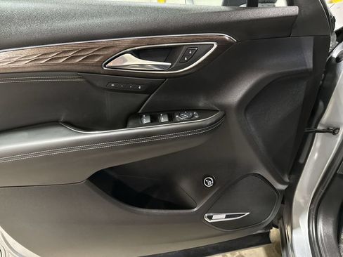 Used 2023 Buick Envision Avenir AWD/4WD image 21