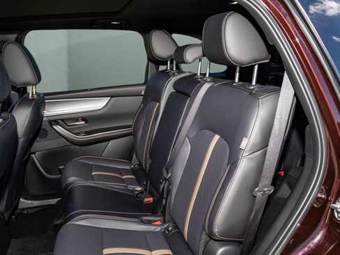 Used 2025 MAZDA CX-90 3.3 Turbo S w/ Premium Package image 18