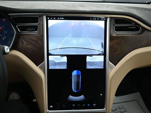 Used 2016 Tesla Model X 90D image 10