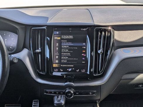 Used 2019 Volvo XC60 T6 R-Design w/ Protection Package Premier AWD/4WD image 18