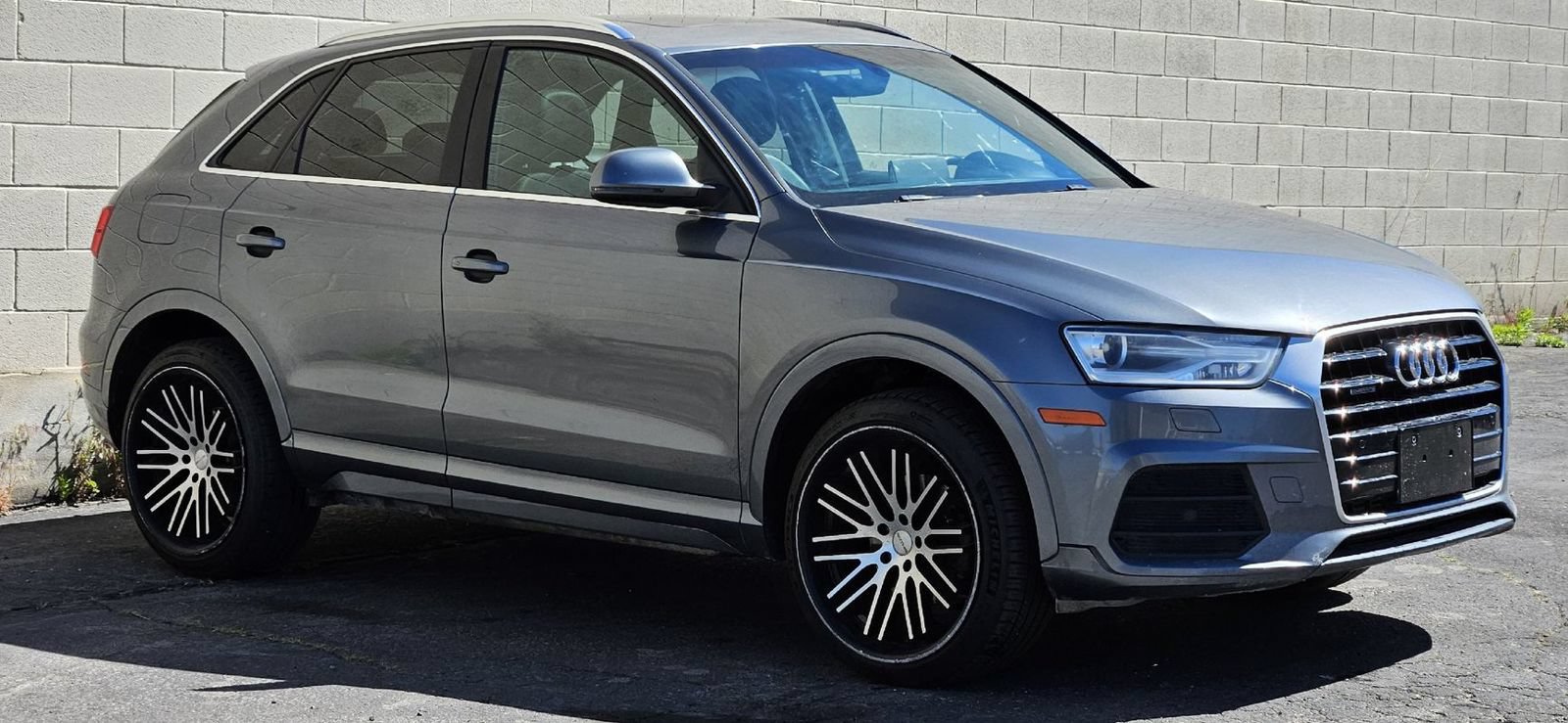 Used 2017 Audi Q3 2.0T Premium Plus w/ Premium Plus Package AWD/4WD image 7