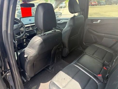 Used 2025 Ford Escape Platinum AWD/4WD image 15