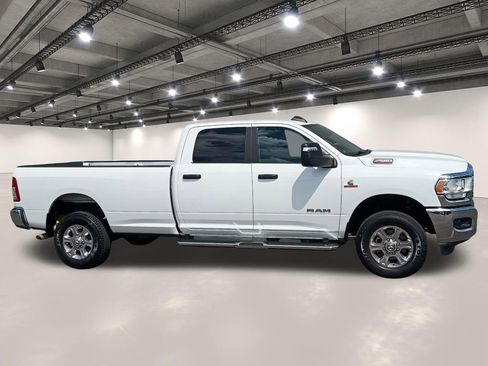 Used 2024 RAM 2500 Big Horn AWD/4WD image 17