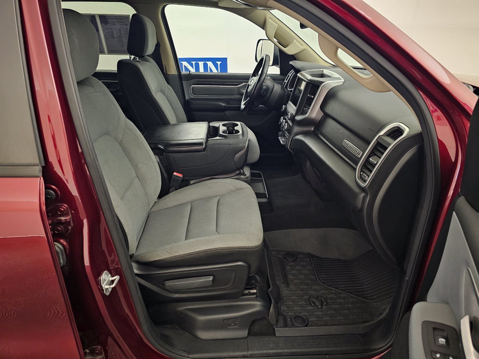 Used 2020 RAM 1500 Big Horn AWD/4WD image 29