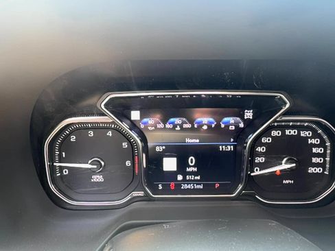 Used 2021 GMC Yukon SLT w/ Rear Media and Nav Package AWD/4WD image 29