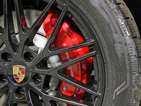 New 2026 Porsche Cayenne S image 40