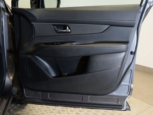 Used 2025 Nissan Murano SV image 33