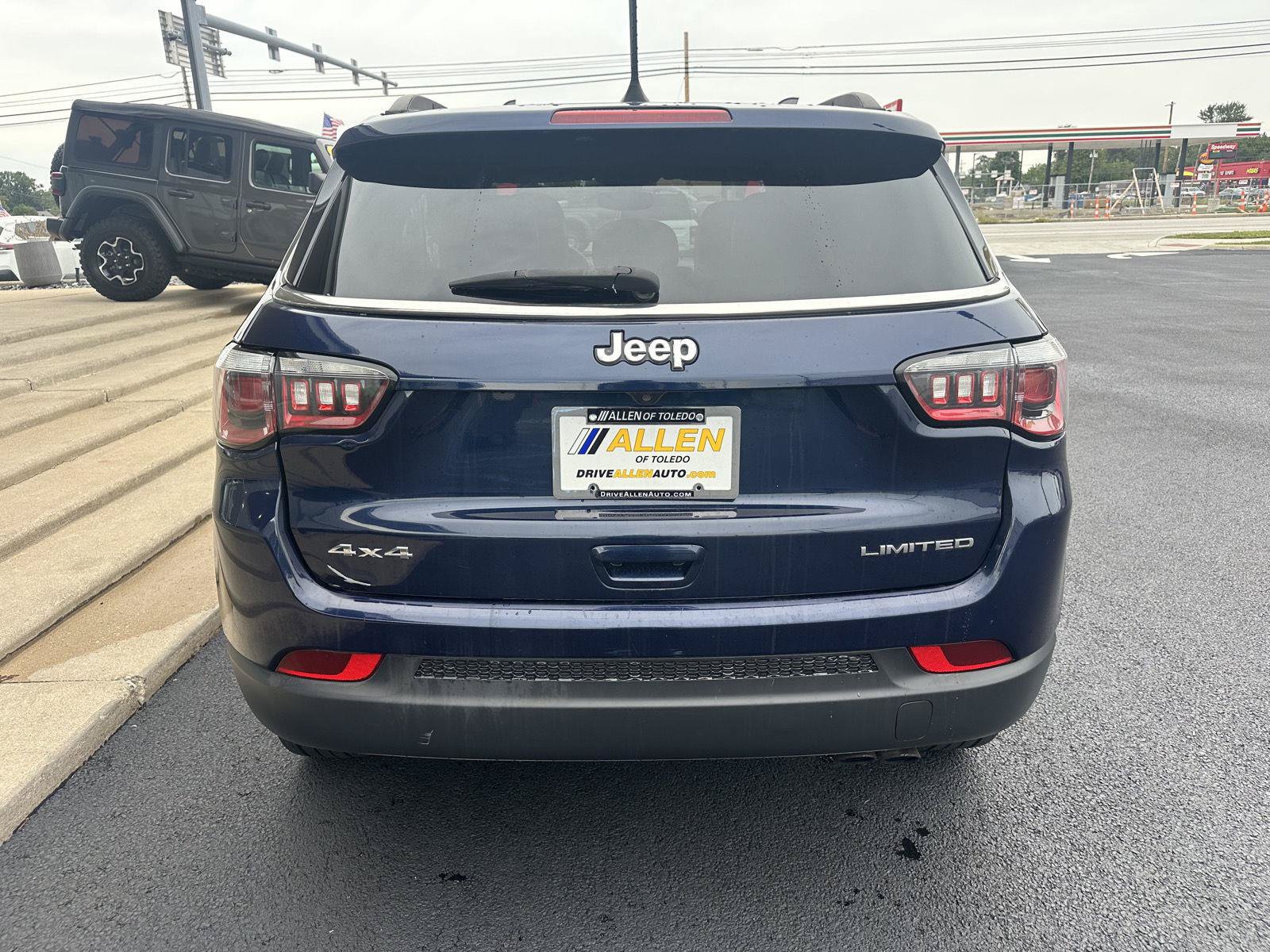Used 2019 Jeep Compass Limited AWD/4WD image 9