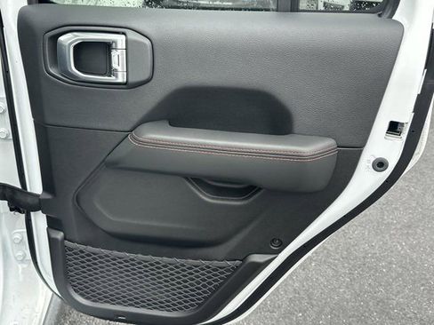 New 2026 Jeep Wrangler Unlimited Rubicon image 17