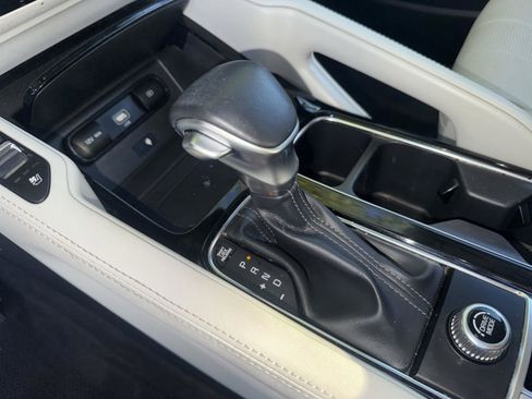 Used 2022 Kia Telluride SX image 24