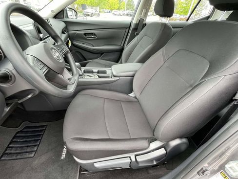 Used 2025 Nissan Sentra S image 13