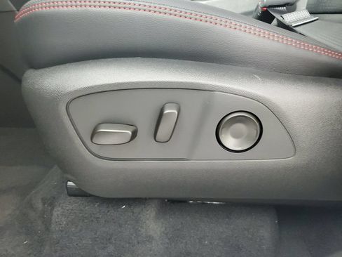 New 2026 Chevrolet Traverse RS w/ LPO, Floor Liner Package FWD image 29